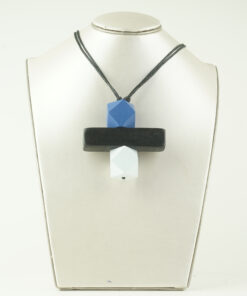Kalung Kayu Brie